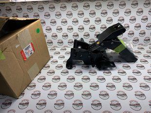 VPLGP0138 Кронштейн боковой выездной (электрической) подножки, задний левый Range Rover Vogue L405 / Sport L494