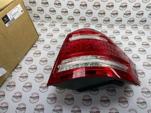 A1648203464, A 164 820 34 64 Фонарь задний правый рестайлинг Mercedes GL X164