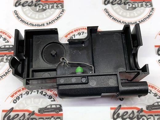 A2048703158, A 204 870 31 58 Концевик (контакт) замка капота лівий Mercedes GLE W166/W167/C167/C292 / GLS X166/X167 / SLK R172 / C W204/W205/W206 / GLK X204 / E C207/W212/W213 / S W222