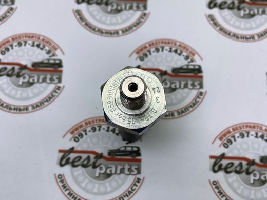 95860608160, 958 606 081 60 Датчик давления масла Porsche Cayenne 958 / Panamera 970 / Macan 95B