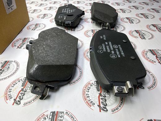 A000420890390, A 000 420 89 03 90 Колодки гальмівні передні Mercedes C W205 / E W213/C238