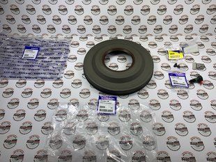 31256845 Кришка зчеплення з сальником Volvo XC60 (-17) / V70 (-16) / V60 (-18) / V50 (-12) / V40 CC (-19) / V40 (-19) / S80 (-16) / S80L ( -12) / S60 (-18) / S40 (-12) / C70 (-13) / C30 (-13)
