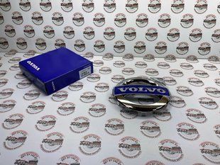 31383030 Эмблема решетки радиатора Volvo XC60 (-17) V60 CC (-18) V60 (-18) S60 CC (-18) S60 (-18)