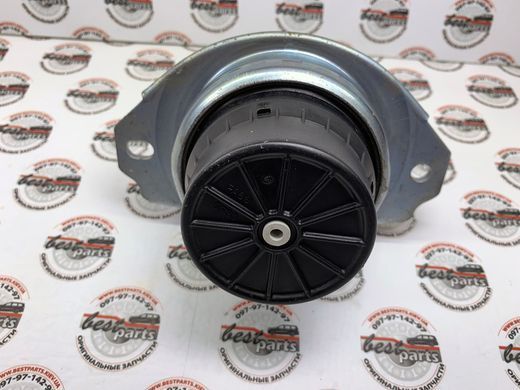 LR014113 Подушка (Опора) двигуна 3.0 Diesel Range Rover Sport L320 / Land Rover Discovery L319