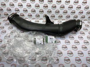 LR157566 Трубка (Воздуховод) левого корпуса воздушного фильтра Range Rover Vogue L405/L460