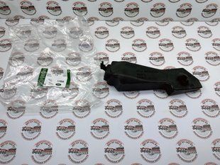 LR116023 Ущільнювач кронштейна лівого крила Range Rover Vogue L405/Sport L494
