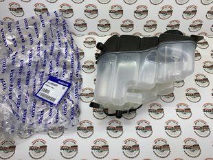 31200320 Бачок розширювальний Volvo XC70 (-16) / XC60 (-17) / V70 (-16) / V60 CC (-18) / V60 (-18) / S80 (-16) / S80L (-12) / S60 CC (-18) / S60 (-18)