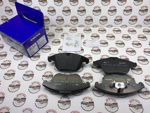 30793941 Колодки тормозные передние Volvo XC70 (-16) / V70 (-16) / V60 (-18) / S60 (-18) / S80 (-16)