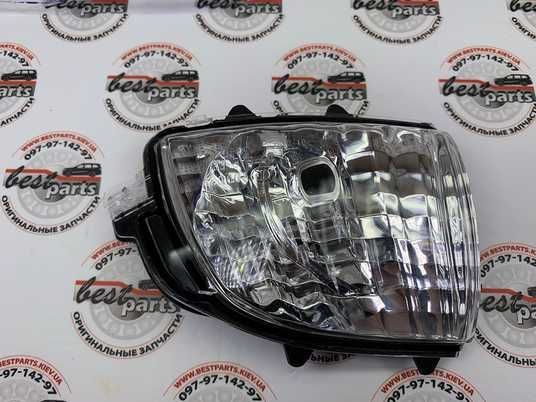 31111814 Повторитель поворота правого зеркала Volvo XC90 (-14