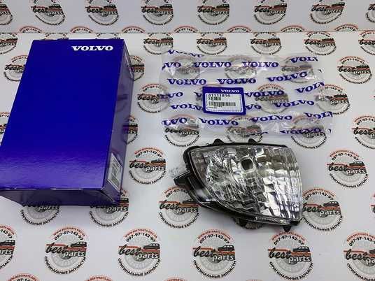 31111814 Повторитель поворота правого зеркала Volvo XC90 (-14