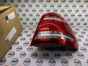 A1648203664, A 164 820 36 64 Фонарь задний правый рестайлинг USA Mercedes GL X164