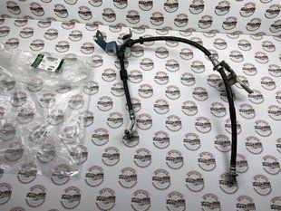 LR172650 Шланг гальмівний передній лівий Range Rover Vogue L405 / Sport L494 / Land Rover Discovery 5 L462 / Defender L663