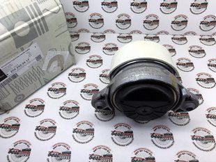 A2042403517, A 204 240 35 17 Подушка (Опора) двигуна 4matic Mercedes C W204 / E C207