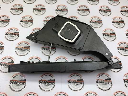 A2223000900, A 222 300 09 00 Педаль акселератора (газу) Mercedes C