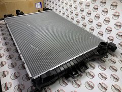 31368361 Радиатор охлаждения двигателя Volvo XC70 (-16) / XC60 (-17) / V70 (-16) / V60 CC (-18) / V60 (-18) / S80 (-16) / S60 CC (-18) / S60 (-18)