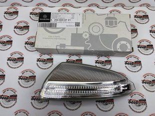 A2048200721, A 204 820 07 21 Повторитель поворота на зеркале левый Mercedes C W204 / Vito W639