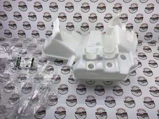 LR025760 Бачок омывателя с омывателем фар Range Rover Evoque L538 / Land Rover Discovery Sport L550