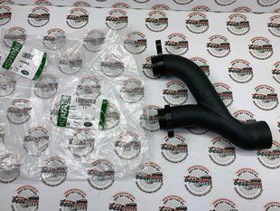 LR092992 Трубка охолодження пластикова Range Rover Vogue L405 / Sport L494 / Velar L560 / Land Rover Discovery 5 L462