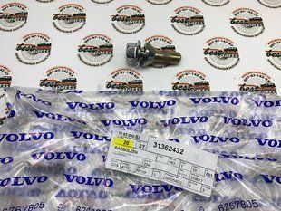 31362432 Болт колісний темно-сірий Volvo XC90 (-14) / XC70 (-16) / XC70 (-07) / XC60 (-17) / V70 (-08) / V60 (-18) / S80 (-16) / S80L (-12 ) / S80 (-06) / S60 (-18) / S60 (-09)