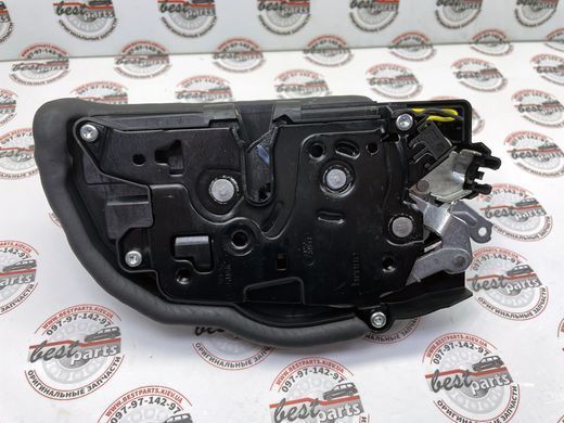 LR153730 Замок задніх лівих дверей з доводчиком Range Rover Vogue L460 / Sport L461