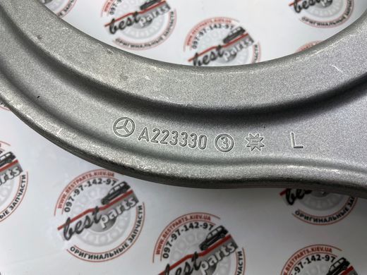 A2233302500, A 223 330 25 00 Важіль передній верхній лівий Mercedes S W223