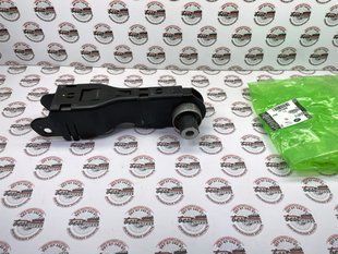 LR174238 Важіль задньої підвіски нижній правий, передній Range Rover Evoque L551 / Land Rover Discovery Sport L550