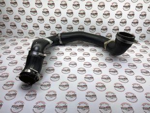 LR066429 Патрубок интеркулера правый Land Rover Freelander 2 L359