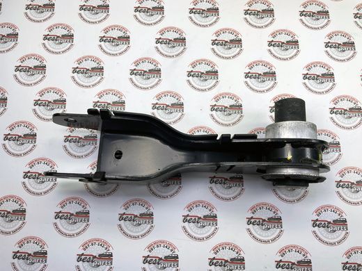 LR174238 Рычаг задней подвески нижний правый, передний Range Rover Evoque L551 / Land Rover Discovery Sport L550