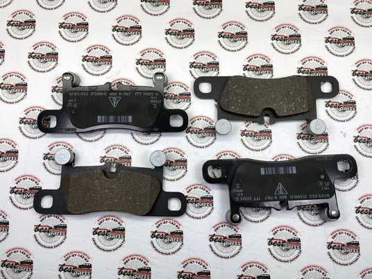 pourtoi79ページ 9J1698451E, 9J1 698 451 E Колодки тормозные задние Porsche Taycan