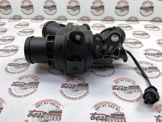 LR107347 Термостат в сборе с корпусом 5.0 Supercharger Range Rover Vogue L405 / Soprt L494