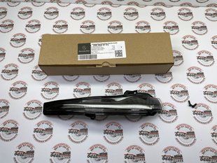 A0999064701, A 099 906 47 01 Повторитель поворота на боковом зеркале левом Mercedes E W213/C238 / CLS C257