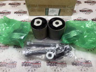 LR067001 Сайлентблоки передних рычагов к-т Range Rover Vogue L322