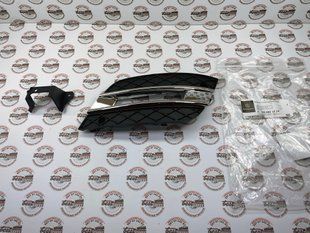 A1648801924, A 164 880 19 24 Решетка передней противотуманки левая Mercedes ML W164