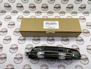 95B949102G, 95B 949 102 G Повторювач повороту на правому дзеркалі Porsche Macan 95B