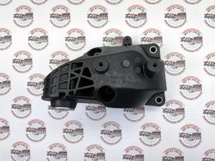 A6422236204, A 642 223 62 04 Кронштейн подушки двигателя правый Mercedes GL/GLS X166