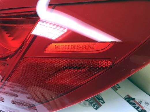 A1179060401, A 117 906 04 01 Ліхтар задній правий Mercedes CLA C117