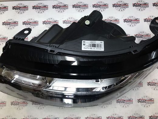 LR067213 Блок фара передняя левая с адаптивным ксеноном Range Rover Vogue L405