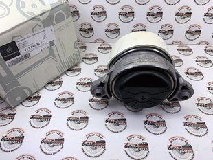 A2122403217, A 212 240 32 17 Подушка (Опора) двигателя левая / правая Mercedes E W212 / CLS C218