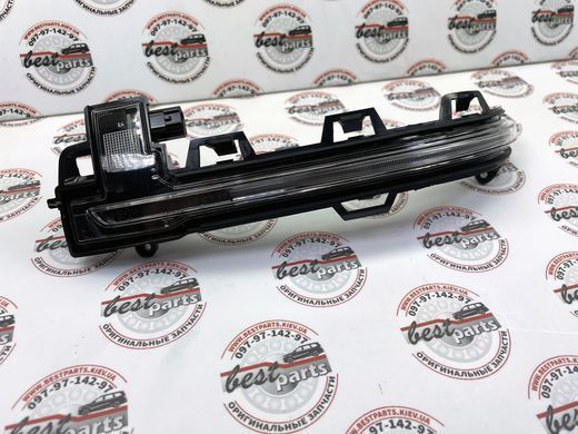 63137441439, 63 13 7 441 439 Повторитель поворота левого бокового зеркала BMW X3 G01/G08/F97 / X4 G02/F98 / X5 G05/G18/F95 / X6 G06/F96 / X7 G07 / XM G09