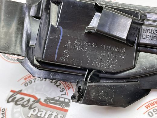 A0999067201, A 099 906 72 01 Повторитель поворота правого зеркала Mercedes C W205 / GLC X253 / V W447