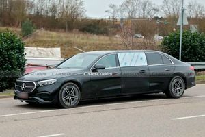 Фотошпигуни помітили новий лімузин Mercedes E-Class