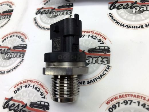 LR020693 Датчик тиску паливної рейки 4.4 Diesel Range Rover Vogue L322 / L405 / Sport L494
