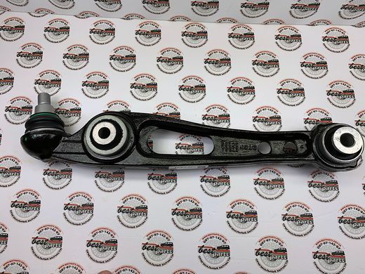 LR148057 Важіль передньої підвіски задній нижній лівий Range Rover Vogue L405 Long / Land Rover Discovery 5 L462