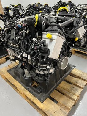 S68B44A, S6 8B 4 4A Мотор (Двигун) новий у зборі з навісним та каталізаторами (1-ї комплектності) V8 4.4 S68B44A Bi-Turbo "M" BMW 7 G70 / X5 G05/F95 / X6 G06/F96 / X7 G07