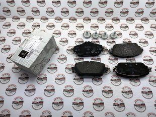 A0084203720, A 008 420 37 20 Колодки тормозные передние Mercedes C W205