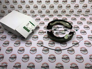 LR031947 Колодки ручного тормоза (ручника) задние Range Rover Sport L320 / Land Rover Discovery 3/4 L319