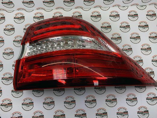 A1669063201, A 166 906 32 01 Фонарь задний правый наружный Mercedes ML W166
