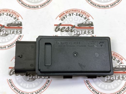 A0009052720, A 000 905 27 20 Датчик радіосигналу ключа системи Keyless Mercedes AMG-GT C192 / C W206 / CLE C236 / E W214 / EQE X294/V295 / EQS X296/V297 / GLC X254 / S W223 / SL R232