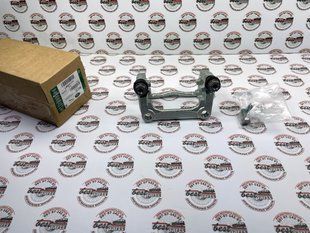 LR001171 Скоба заднего суппорта с направляющими Land Rover Freelander 2 L359