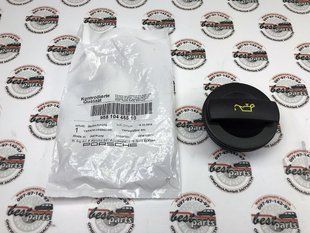 95810448510, 958 104 485 10 Крышка маслозаливной горловины Porsche Cayenne 957/958/9YA / Panamera 970/971 / Macan 95B